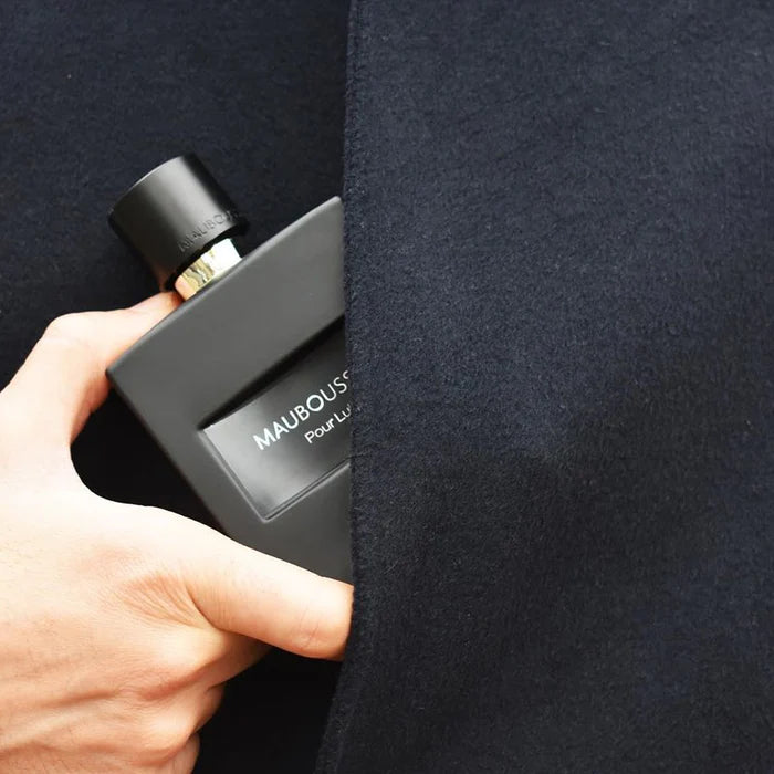 POUR LUI IN BLACK